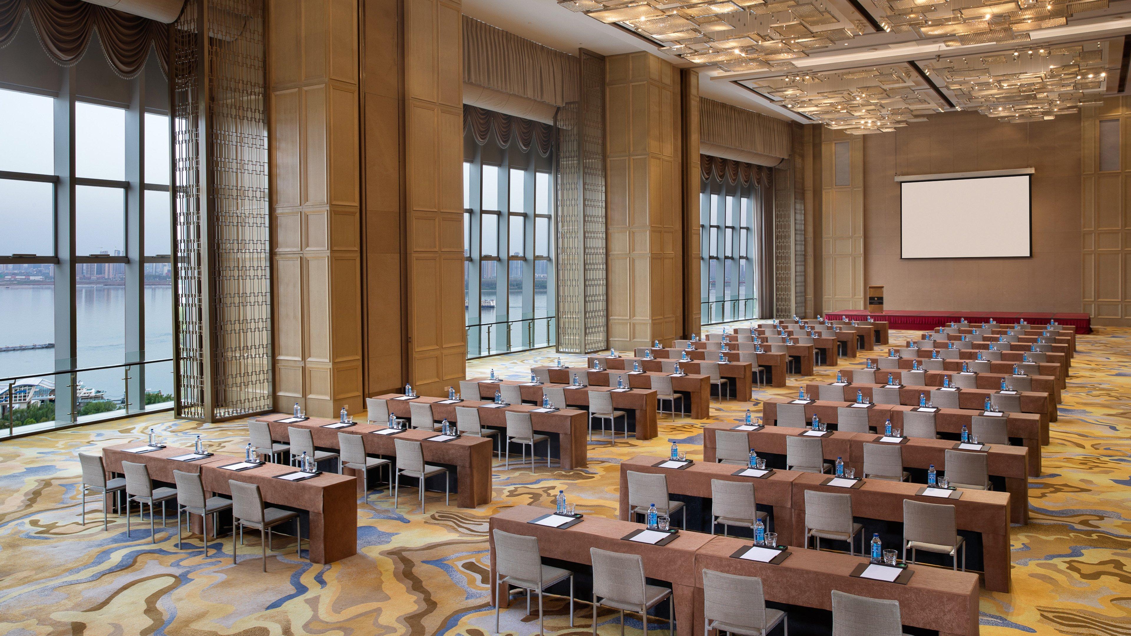 Intercontinental Wuhan By Ihg - Yangtze River View Exterior photo