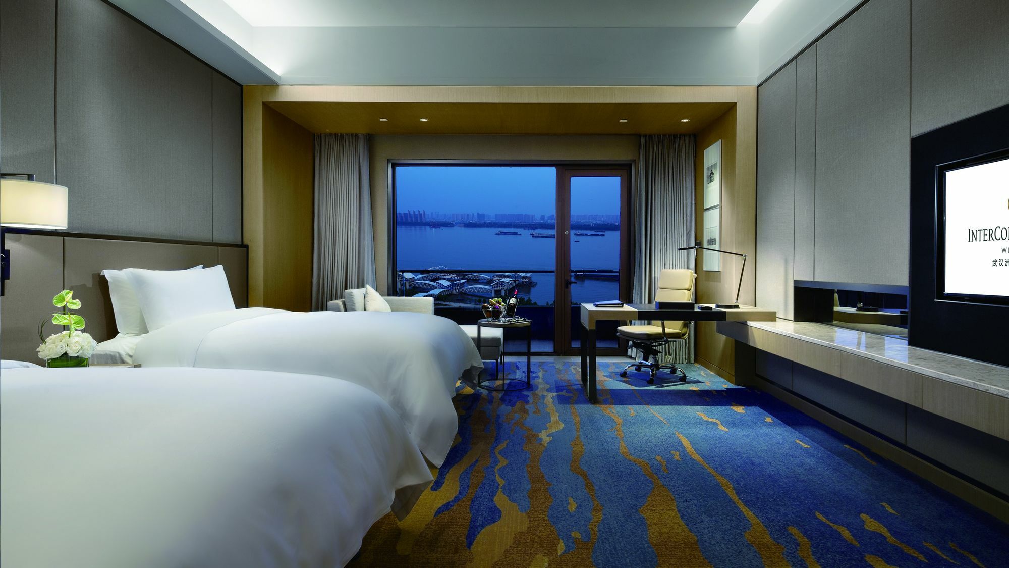 Intercontinental Wuhan By Ihg - Yangtze River View Exterior photo